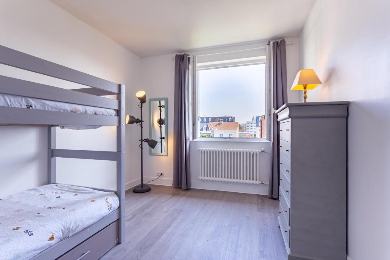 Le Carrousel - Appartement Avec Studio Attenant Deauville Eksteriør billede